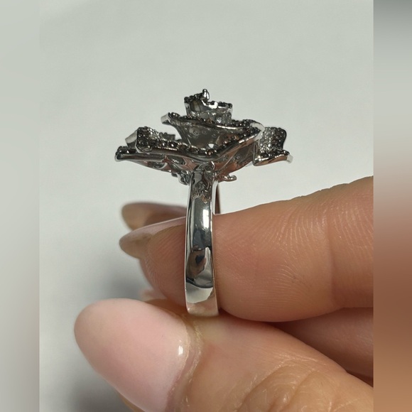 Suzy Levian Sterling Silver Brown White CZ Flower Ring NWT - Picture 7 of 7